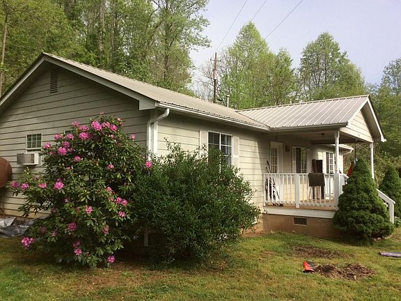 springtime at Roae cottage