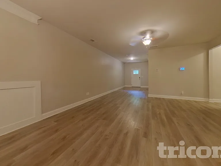 817 Crescent Way — Photo 3