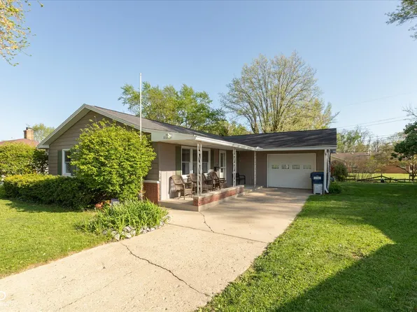 810 Stadium Dr, Greencastle, IN 46135