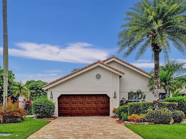 10666 Crystal Lake Drive, Boca Raton, FL 33428