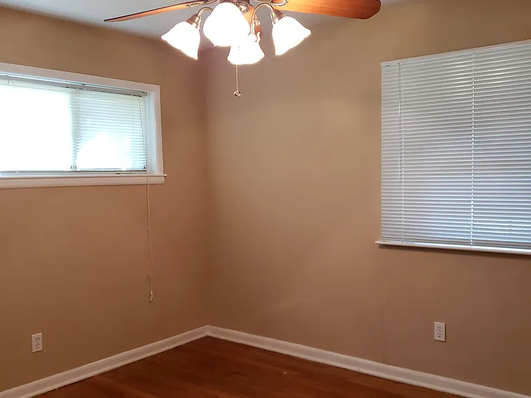 2021 Brewer Blvd SW — Photo 5