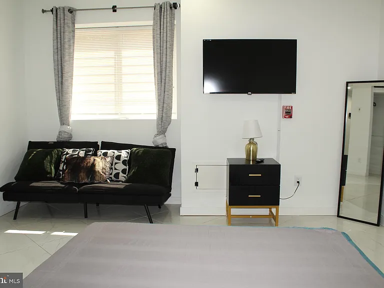 3017 Ridge Ave #A — Photo 32
