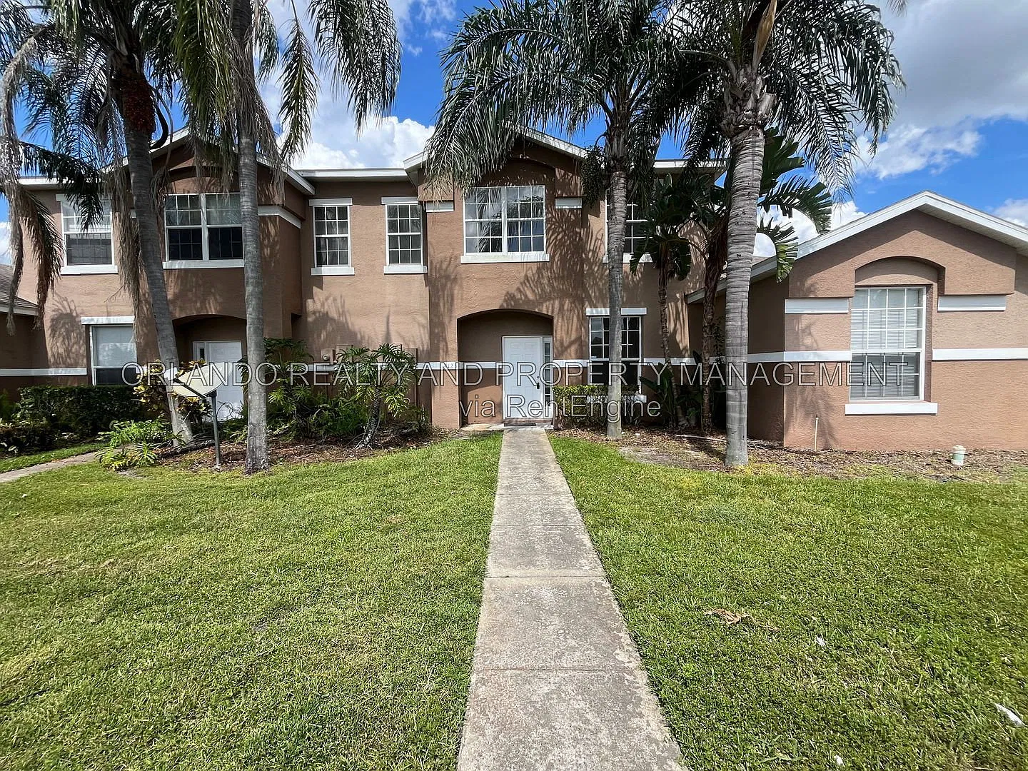 3 bed, 2.5 bath, 1489 sqft, $1,999 — Photo 2