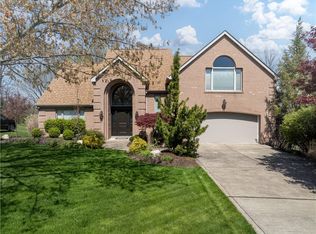 2407 Bonnie Dell Dr, South Park, PA 15129