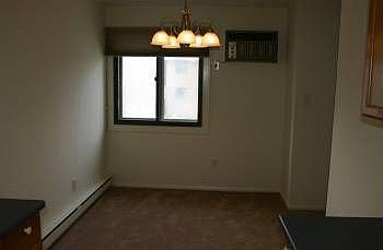 4th image of 400 Campbell Cir #G-21