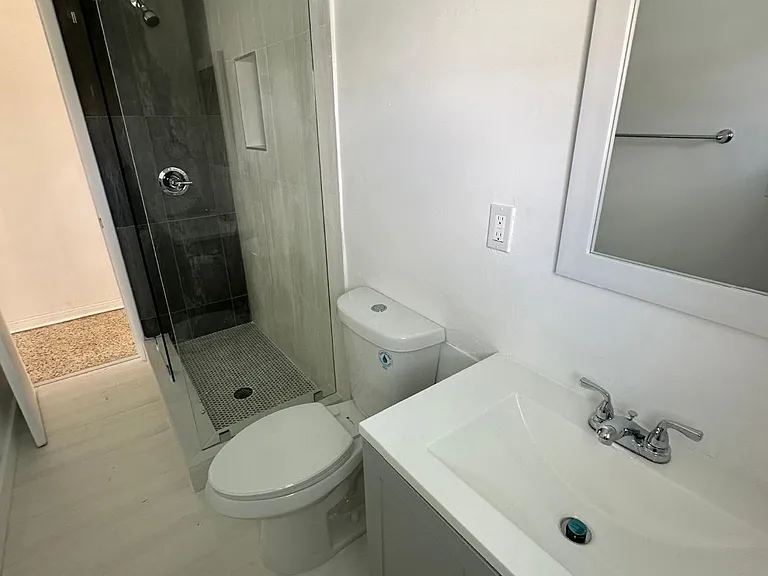 8822 SW 41st Ter — Photo 15