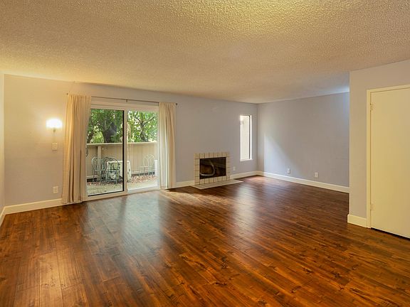 3rd image of 77 Montsalas Dr
