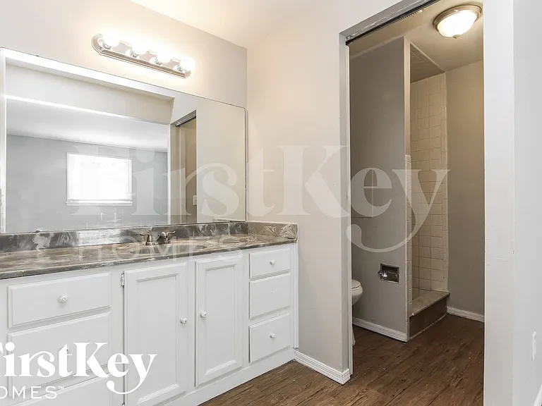 10137 Lawnhaven Ct — Photo 11