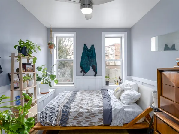 439 Carroll Street image 4 of 9