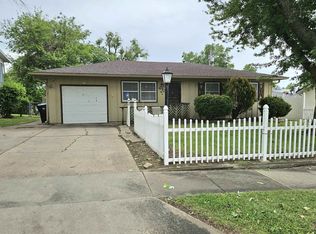 611 SE 35th Ter, Topeka, KS 66605