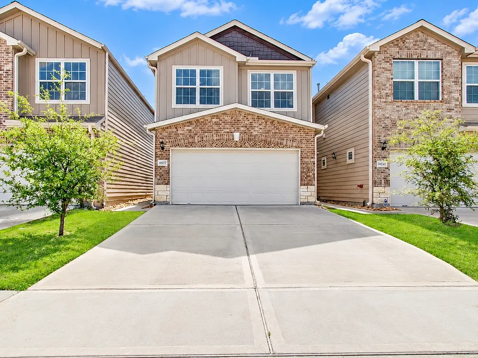 15022 Eagle Feather Ct