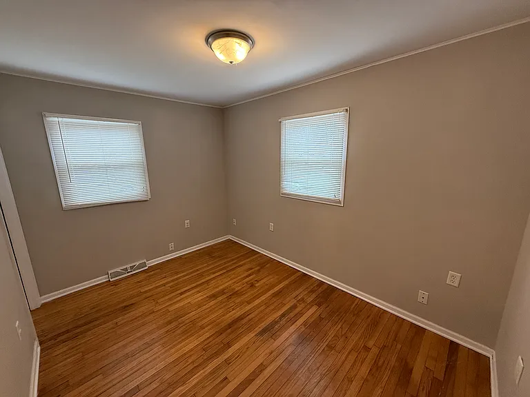 10 Walnut Pkwy — Photo 4
