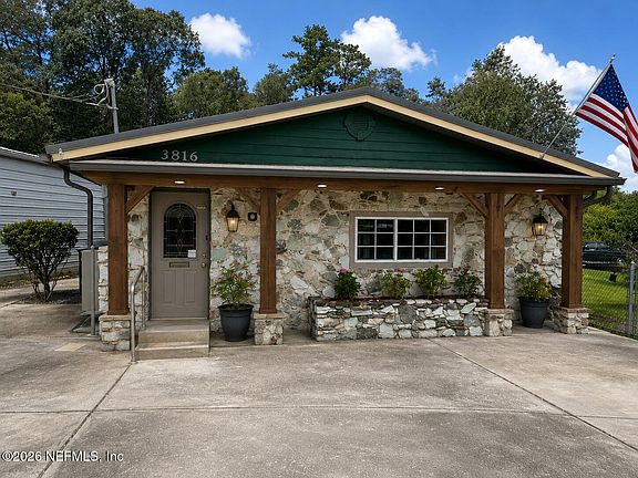 2nd image of 3816 WOODMERE Lane