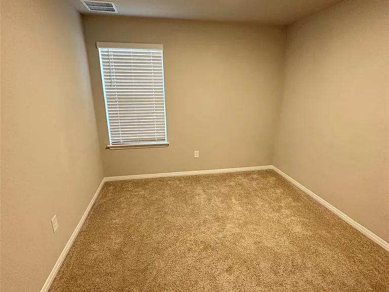 216 Windmill Palm Dr — Photo 20