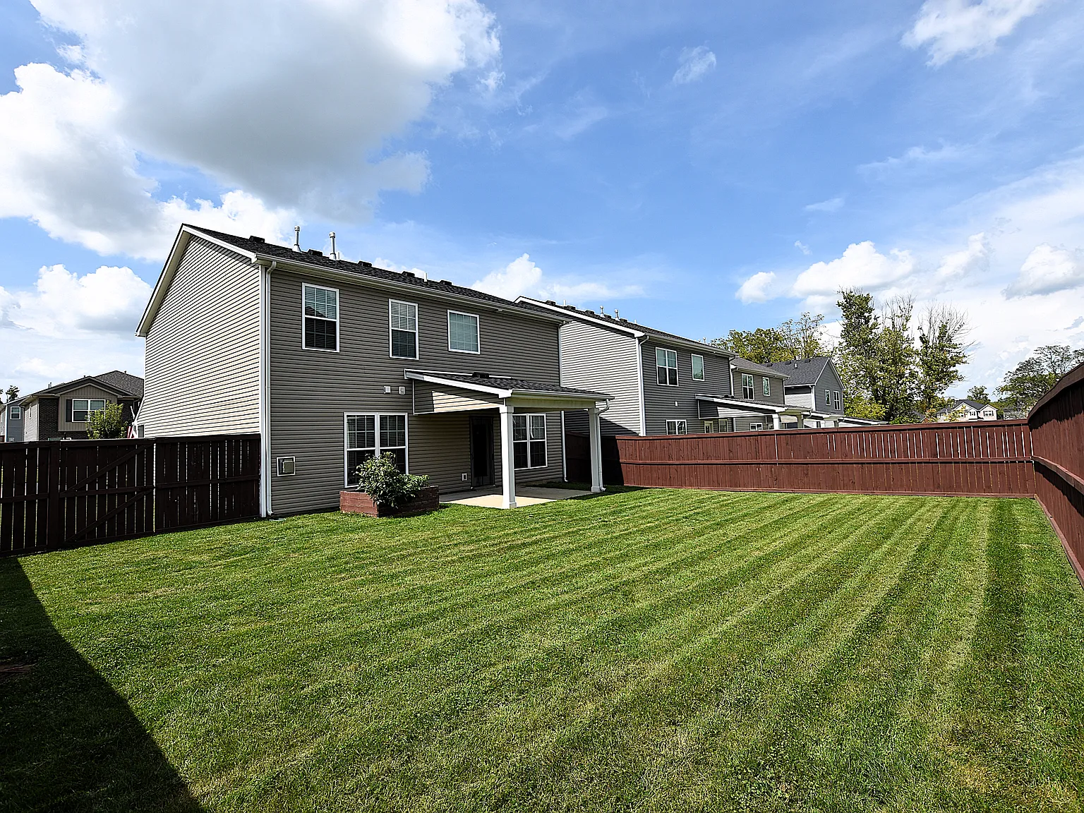 3 bed, 2.5 bath, 1997 sqft, $2,450 — Photo 3