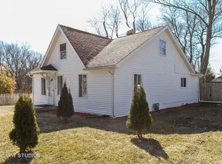 28521 W Main St, Wauconda, IL 60084