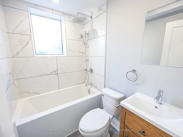 320 Lakeshore Rd W #2 — Photo 12