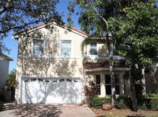 1145 W Lake St, Hollywood, FL 33019