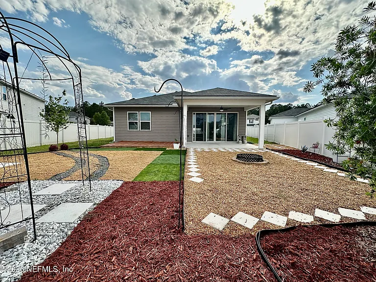 1443 Tropical Pine Cv — Photo 22