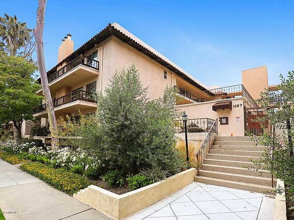 3rd image of 1127 E Del Mar Blvd APT 228