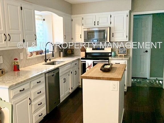 5th image of 11509 Newton St
