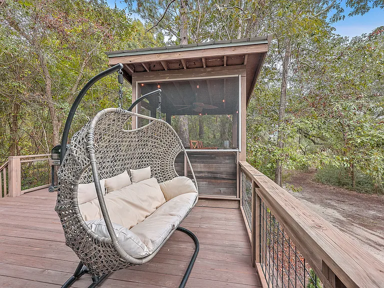 6555 Maybank Hwy — Photo 13