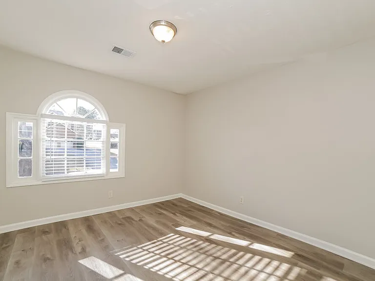 5690 Roundelay Way — Photo 12
