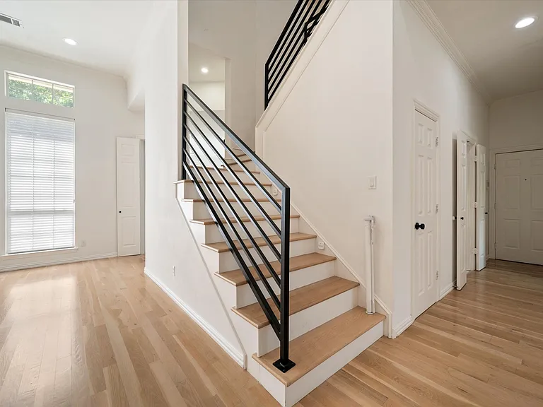 1004 Chimney Hill Trl — Photo 26