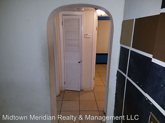 4th image of 309 W Osceola St APT 1
