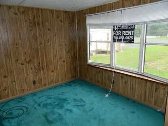 5th image of 114 Goddard Ln