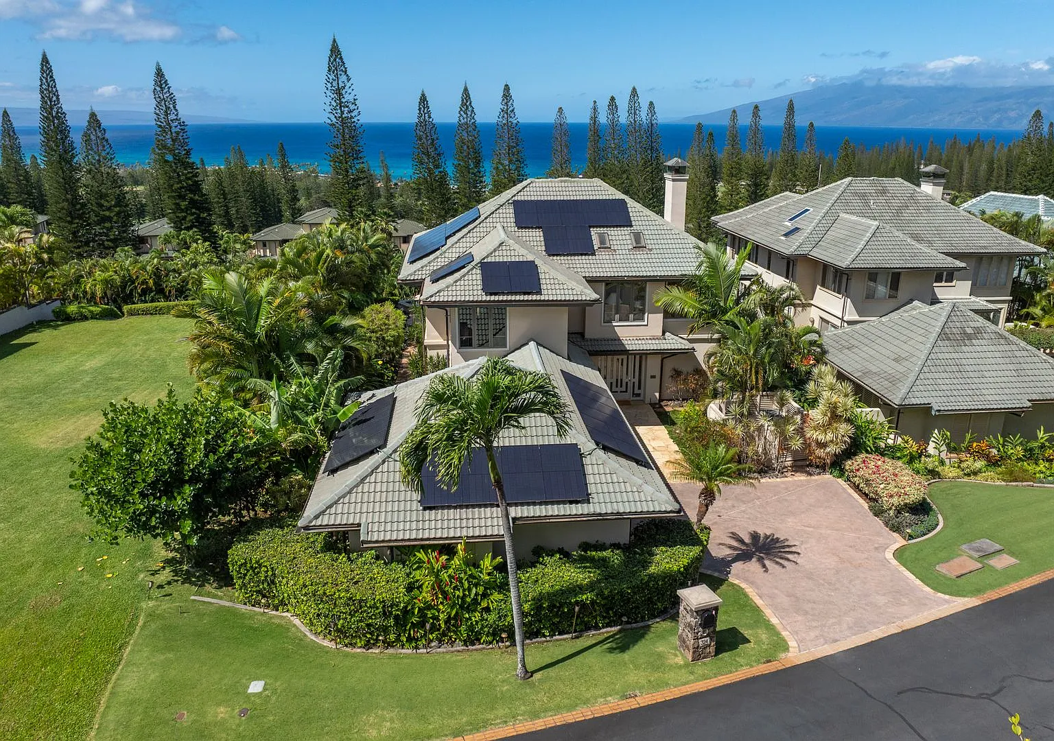 Luxury 3BR Kapalua Estate | Solar-Powered with Pool, Spa & Ocean Views — Photo 2