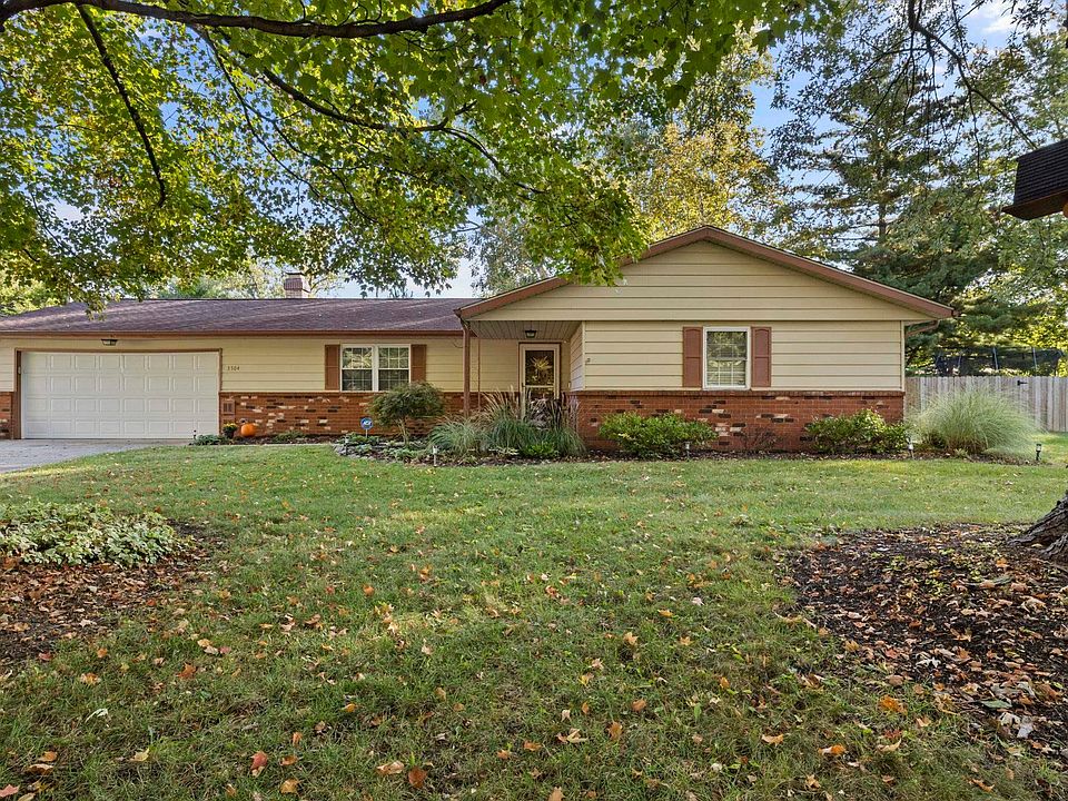 1st image of 3504 N Royal Oak Dr
