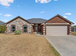 1404 Scenic Rdg, Elgin, OK 73538
