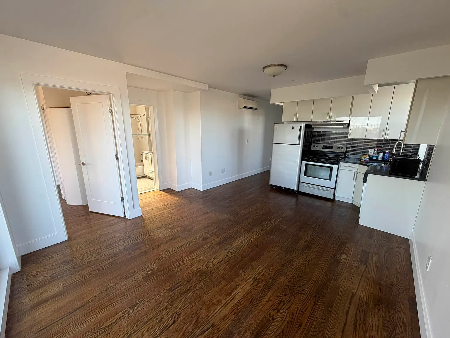 490 Ocean Parkway — Photo 3