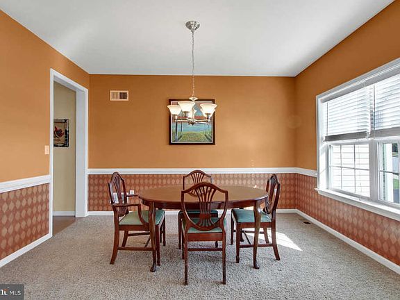 4th image of 4 Cale Dr
