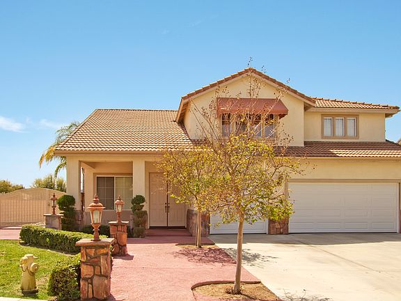 4th image of 24673 Chalone Dr
