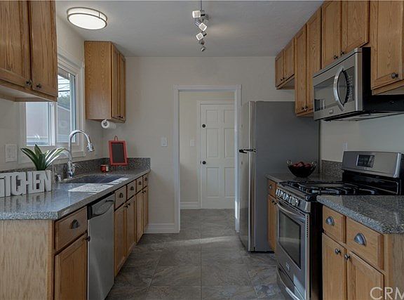 4th image of 4429 Ostrom Ave