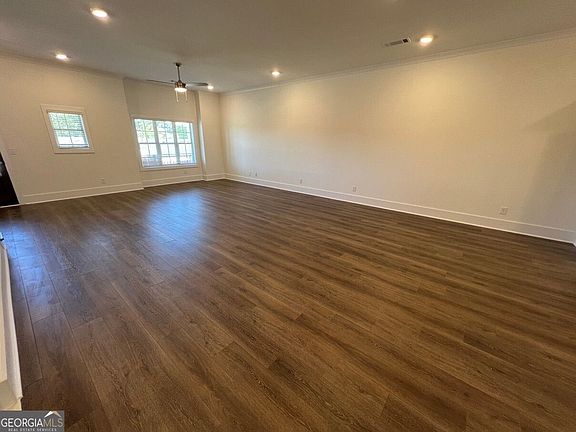 4th image of 899 Duck Walk Way