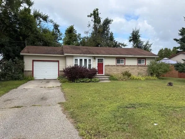 850 S Court Ave, Gaylord, MI 49735