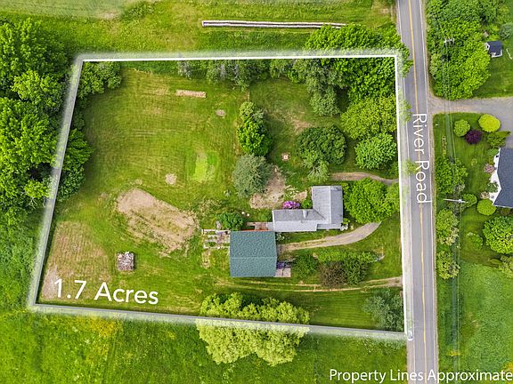 5th image of 712 River Road