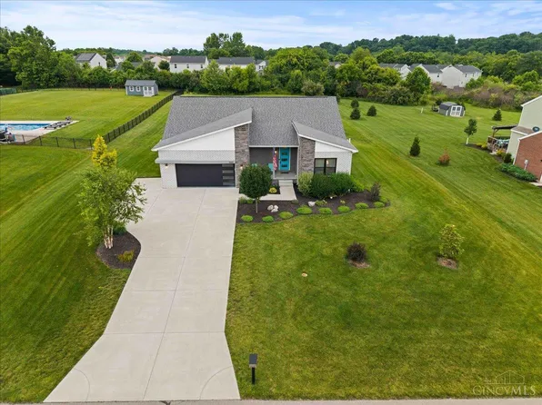 5645 Rivers Fork Dr, Morrow, OH 45152