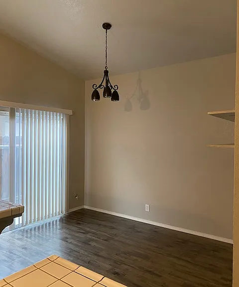 1253 Hawthorn St — Photo 8