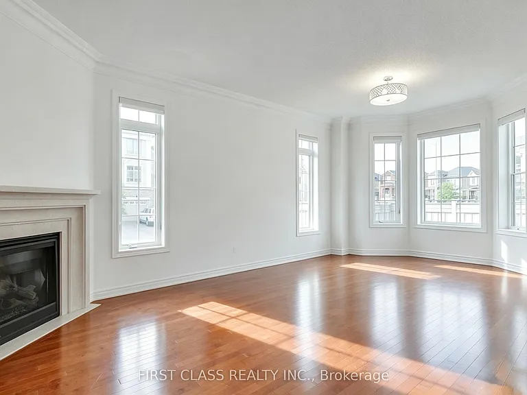 12 Hawstone Rd — Photo 3