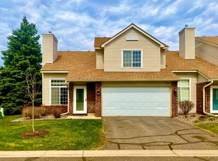 554 Old Steine Cir, New Brighton, MN 55112