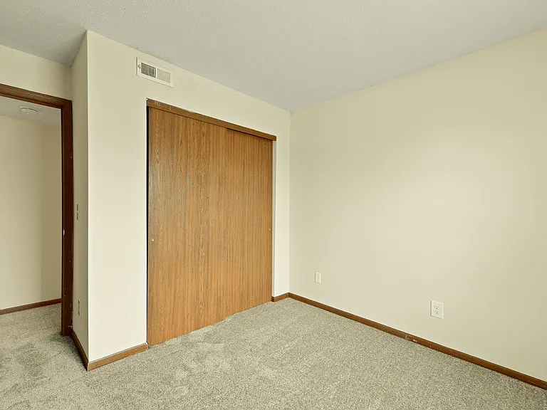 Waterford Pointe — Photo 36