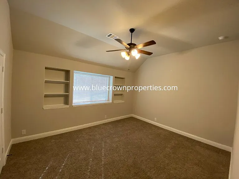 5211 Pentridge Dr — Photo 11