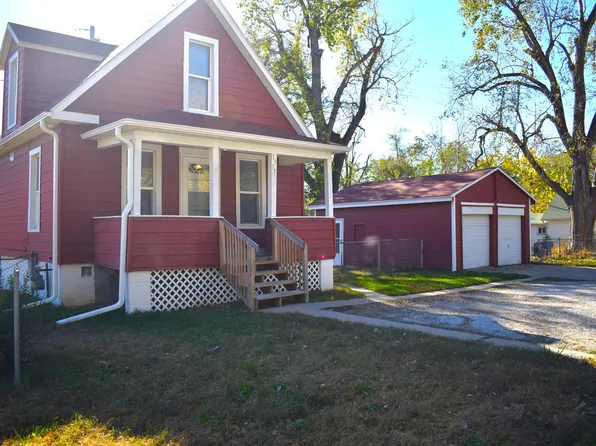 1317 Silver Ln, Carter Lake, IA 51510