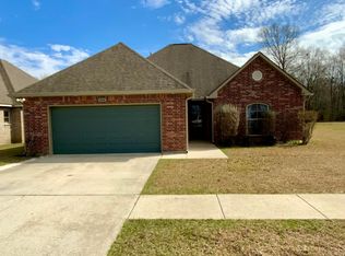 404 Wisteria Bend Cir, Carencro, LA 70520