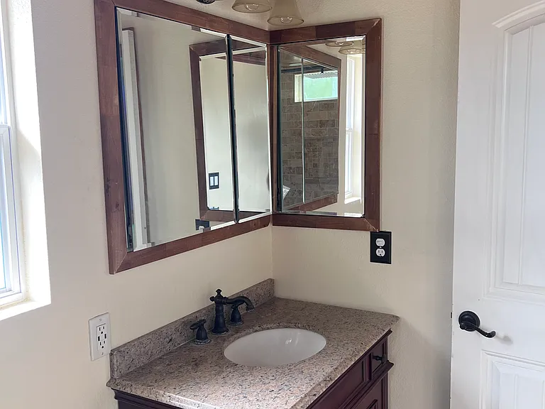 2047 E Alder Cir — Photo 4
