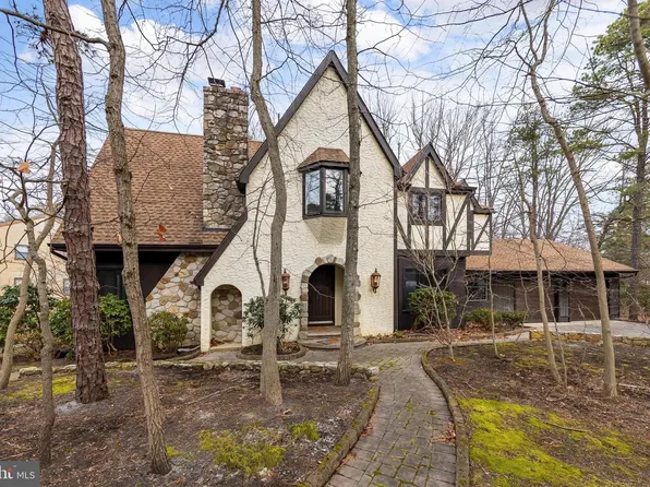 27 Eastwood Dr, Voorhees, NJ 08043